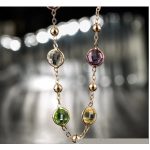 Okrúhly náhrdelník zdobený kryštálmi Swarovski