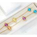 Dlhý náhrdelník s kvetinovým vzorom, zdobený kryštálmi Swarovski