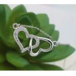 Prepletený náhrdelník s dvojitým srdcom, Rhódium