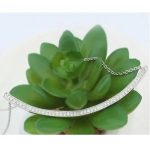 Zahnutý náhrdelník s príveskom, rhodium