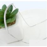 Zahnutý náhrdelník s príveskom, rhodium