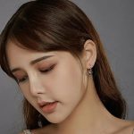 Strieborné náušnice s modrým motýľom