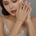 Ezüst karperec, nyitott