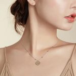 Strieborný náhrdelník s príveskom byvola