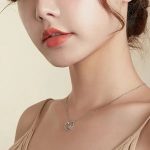 Strieborný náhrdelník s príveskom bocis