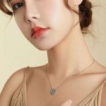 Strieborný náhrdelník s príveskom strom života