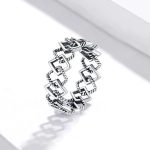 Strieborný prsteň, geometrický, veľkosť 7