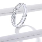 Strieborný prsteň, zapletaný, veľkosť 6