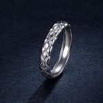 Strieborný prsteň, zapletaný, veľkosť 8