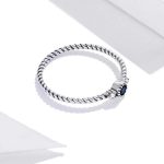 Strieborný prsteň s modrým kameňom, veľkosť 6