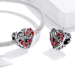 Strieborné kúzlo, rodinná láska, s farebnými srdiečkami, ktoré menia teplo