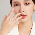 Strieborný zásnubný prsteň s bielym kryštálom, veľkosť 7