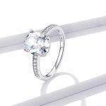Strieborný zásnubný prsteň s bielym kryštálom, veľkosť 7