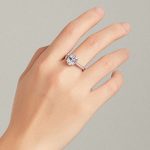 Strieborný zásnubný prsteň s bielym kryštálom, veľkosť 7