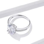 Strieborný zásnubný prsteň s bielym kryštálom, veľkosť 6