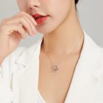 Strieborný náhrdelník, pravá láska