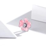 Strieborný prívesok s ružovým kvetom