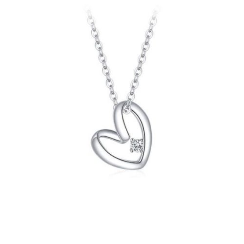 Strieborný náhrdelník s krištáľovým srdcom