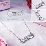 Strieborný náhrdelník s príveskom nekonečnej lásky