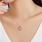 Strieborný náhrdelník s trojitým srdiečkom