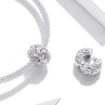 Strieborné kúzlo, perla s geometrickým vzorom