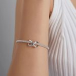 Strieborné kúzlo, nekonečné, s labkami