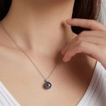 Strieborný náhrdelník s perlovým príveskom