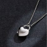 Strieborný náhrdelník s príveskom srdiečka