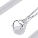 Strieborný náhrdelník s príveskom srdiečka
