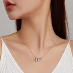 Strieborný náhrdelník, čistá láska