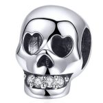 Strieborné kúzlo, lebka