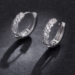 Strieborné kruhové náušnice s krištáľom