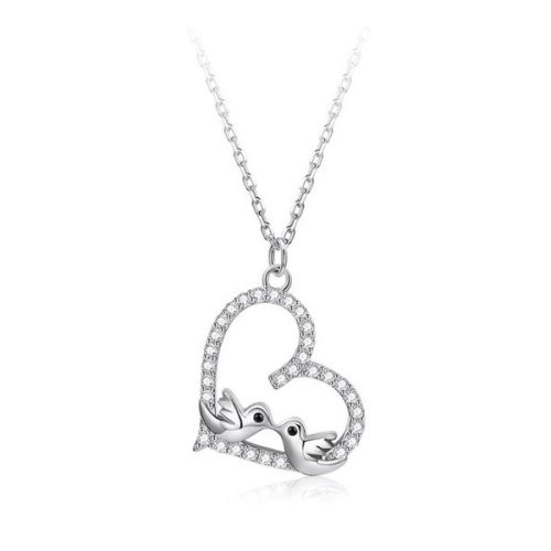 Strieborný náhrdelník s príveskom vtáčika