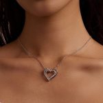 Strieborný náhrdelník so srdiečkom a motýľom