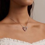 Strieborný náhrdelník s dvojitým srdcom, prívesok motýľ