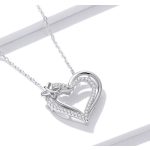 Strieborný náhrdelník s dvojitým srdcom, prívesok motýľ