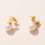 Dámske náušnice strieborné s perlami