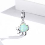 Strieborné kúzlo, labka s opálom