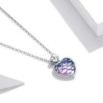 Strieborný náhrdelník s príveskom srdiečka z rybích šupín