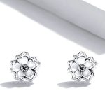 Strieborné napichovacie náušnice, kvetinka