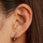 Dámske náušnice, strieborné, had