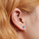 Ezüst fülbevaló, virág, türkiz