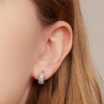 Strieborné náušnice so zirkónovým kryštálom