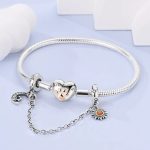 Strieborný prívesok s bezpečnostnou retiazkou, Slnko a Mesiac