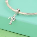 Strieborný prívesok, písmeno P
