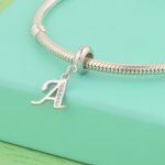 Strieborný prívesok, písmeno A