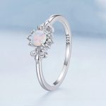 Strieborný prsteň, opál, veľkosť 8