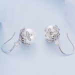 Strieborné náušnice, kvetinové perly