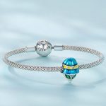 Strieborné kúzlo, mimozemšťan