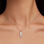 Strieborný náhrdelník s príveskom anjelské krídlo